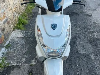 scooter peugeot kisbee 4t année 2023