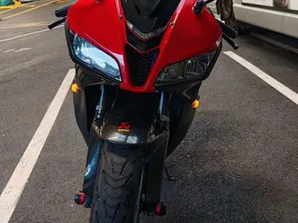honda cbr 600rr pc40