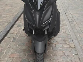 ② yamaha xmax 125