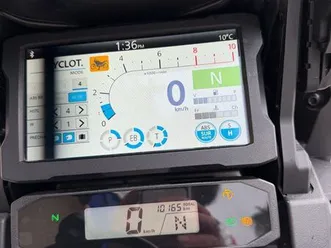 vend africain twin 1100 d’aventure sport toutes options plus crach barre sacoche réservoir valise sur porte bagage boîte manuelle rare sur se modèle révision de