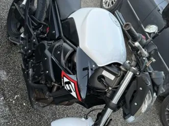 vendo xj6 2013 moto muito boa marinha grande