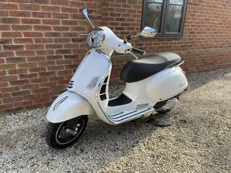 piaggio vespa gts 300 super abs scooter petrol cvt euro 5 (24 ps) 278 cc