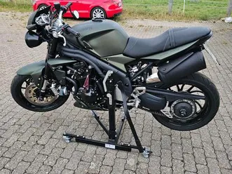 triumph speed triple
