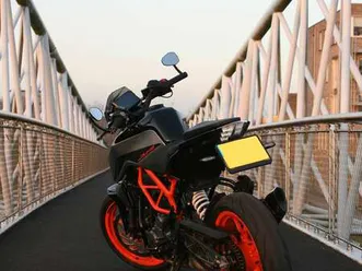 2022 | akrapovic | a2 | abs | handvatverwarming |