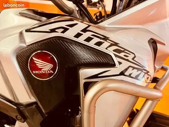 honda africa twin crf1000l 2016 – 12 800 km – état neuf – options –8000 euro urgent