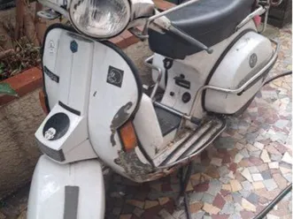 vend vespa 125 px