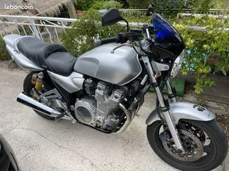 vends moto yamaha xjr1300
