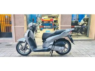 honda - scoopy sh150i