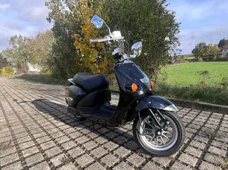 aprilia habana custom 50 stilvoller retro-roller in top zustand.