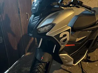 aprilia sr gt 125