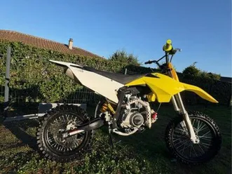 ycf 125