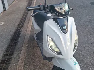 scooter piaggio one active 2,3kwh - très bon état