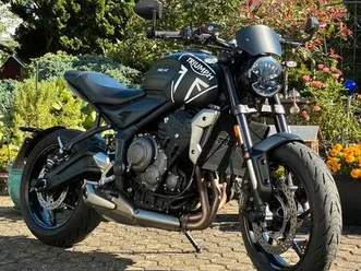 triumph trident 660