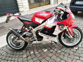 yamaha r1