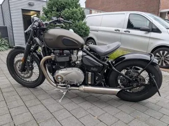 triumph bonneville bobber