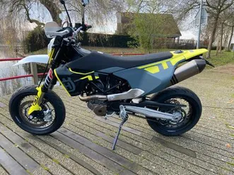 husqvarna 701 supermoto
