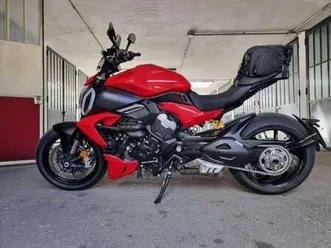 ducati diavel rosso
