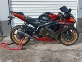 suzuki gsxr 750 к9