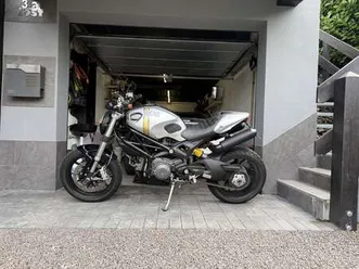 ducati monster 1100