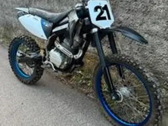 moto cross 250 cc perfettamente funzionante prezzot