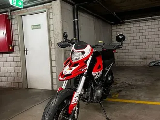 ducati hypermotard 796