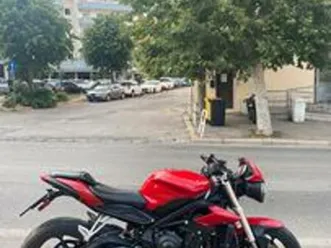triumph street triple 765 2018