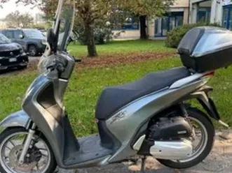 honda sh 150 argento