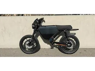 onyx rcr 80volt (like new) 200 miles