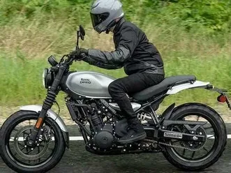 2026 royal enfield guerrilla 450 smoke only 12 miles!