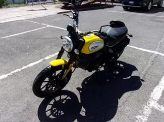 ducati scrambler 800 800 con bauletto post
