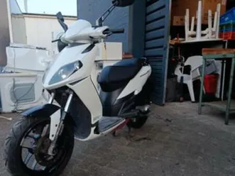 aprilia sportcity 4takt ( 45km ) nette conditie !! — scooters | aprilia — marktplaats