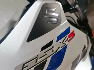motocykl suzuki gsx-s turek