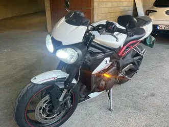 triumph street triple r