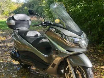 piaggio x10 350 édition exclusive + option idem beverly 350