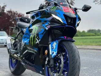 yamaha r7