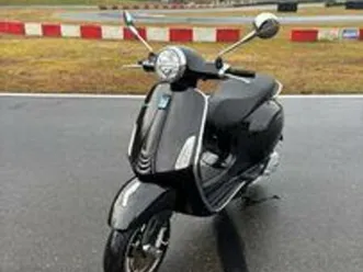 vespa primavera 125 cc. 2024