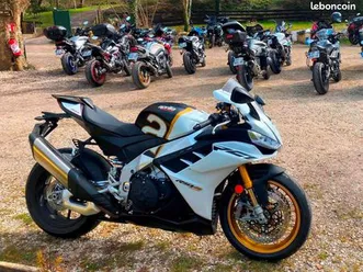 aprilia rsv4 1100 factory ultra gold 2024 garantie jusqu’à 05/2028