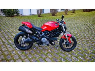 ducati monster 696