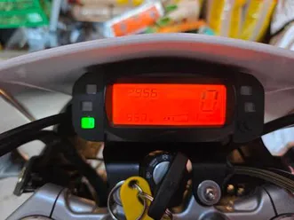 supermoto moped aprillia sx125 weiß