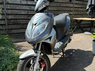 beeline veloce snorscooter - blauw kenteken — scooters | yamaha — marktplaats