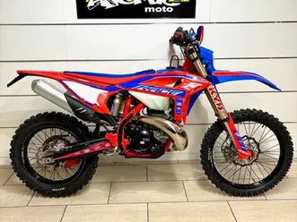 beta 300 rr race 2025 2t enduro carbu