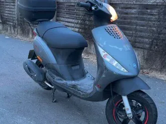 piaggio zip
