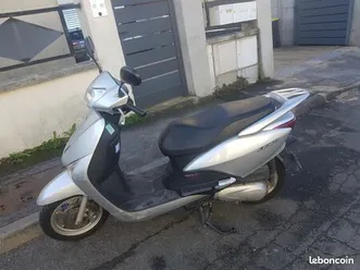 scooter lead 110