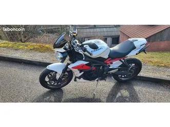 triumph street triple r 675