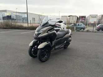 yamaha tricity 300 2023 300 cm3 | scooter | 35 000 km | beige | 34200 sete
