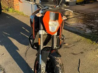 ② ktm duke 690 - 2019