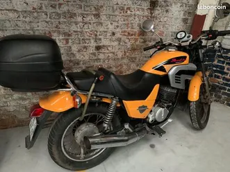 particulier vend moto 125 cagiva roadster de 1996