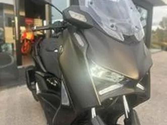 yamaha x-max 300 tech max + magma