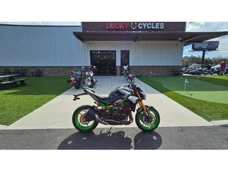 2025 kawasaki z900 abs galaxy silver/metallic spark black