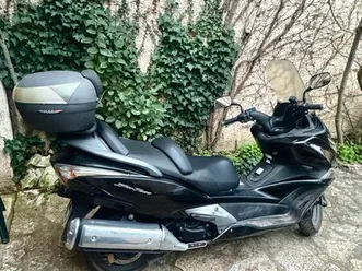 scooter honda swt 600 silver wing de 2011 avec 43000km